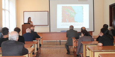 Geologiya fakültəsində növbəti elmi seminar keçirilmişdir.