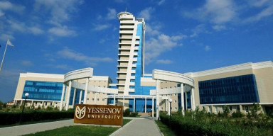 Yessenov Universitetinin professoru ilə görüş keçirilib