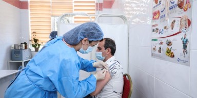 BDU əməkdaşlarının mütəşəkkil olaraq vaksinasiyasına başlanıldı