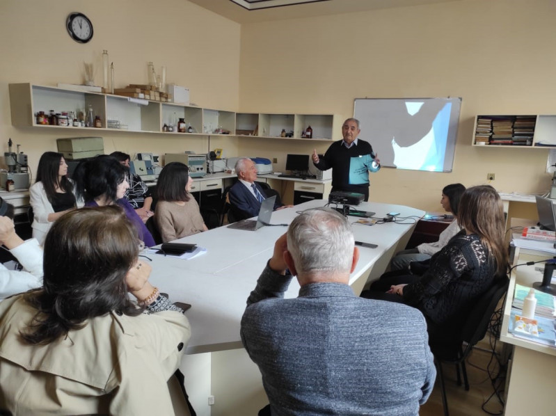 Fizika fakültəsində növbəti Elmi seminar keçirilib