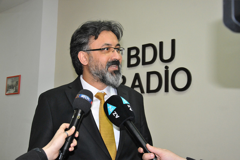 Dr. Bahadır Avşar tələbələrlə görüşüb