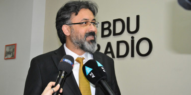 Dr. Bahadır Avşar tələbələrlə görüşüb