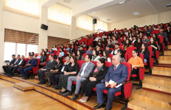 BDU-nun Tarix fakültəsində Müstəqilliyin Bərpası Gününə həsr olunmuş elmi seminar keçirilib