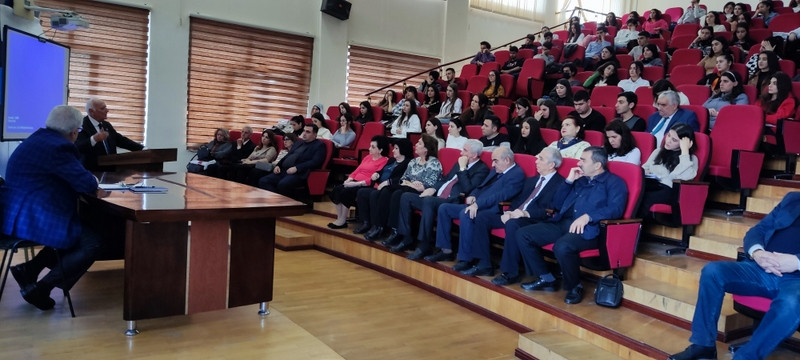 “Beynəlxalq münasibətlər tarixində dönüş yaradan 44 gün” mövzusunda elmi seminar