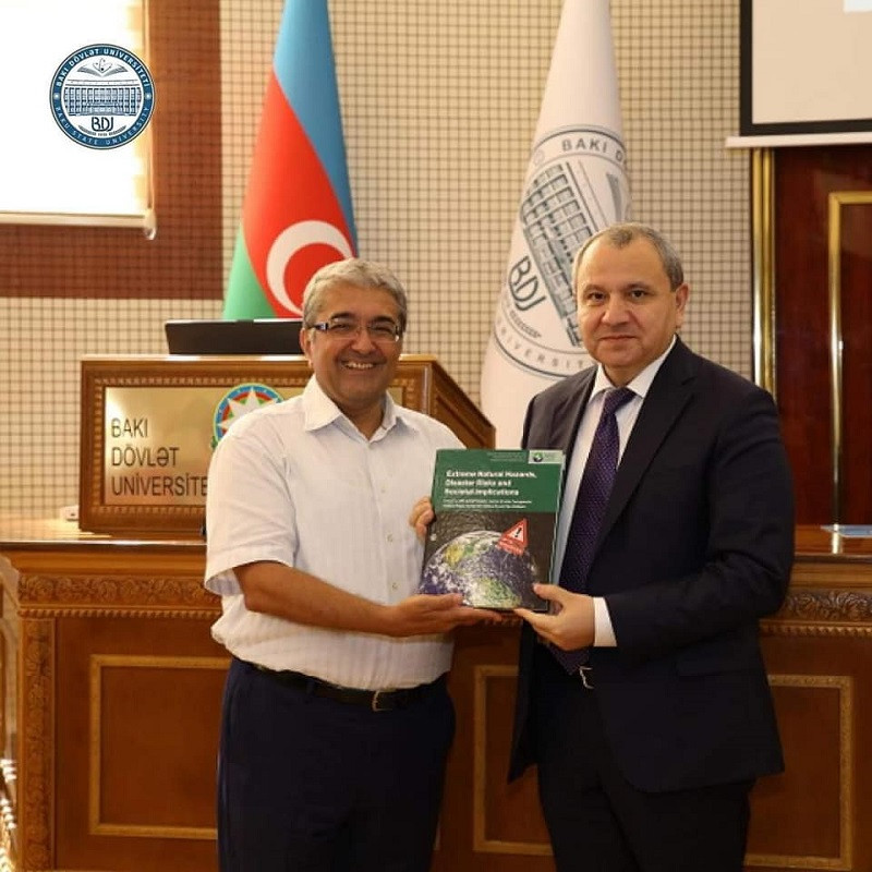 Almaniyanın Karlsrue Texnologiya İnstitutunun tədqiqatçı-professoru BDU-da mühazirə keçib