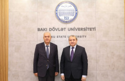 Orta Doğu Texniki Universitetinin rektoru Mustafa Verşan Kök BDU-da