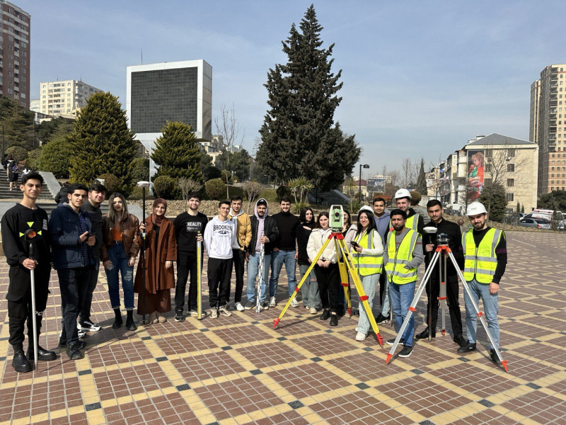 BDU-nun Ekologiya və torpaqşünaslıq fakültəsinin tələbələri “Geoid” MMC-də istehsalat təcrübəsində