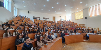 BDU-nun Kimya fakültəsində “Heydər Əliyev müasir Azərbaycanın qurucusudur” adlı tədbir