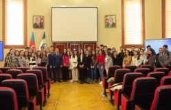 Bakı Dövlət Universitetinin tələbələri xaricdə təhsil barədə məlumatlandırılıb