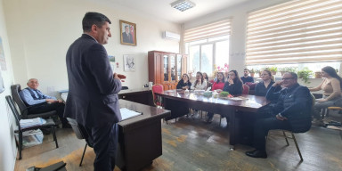 BDU-da qiymətli kağızlar bazarında risklərin ölçülməsi metodlarına dair elmi seminar