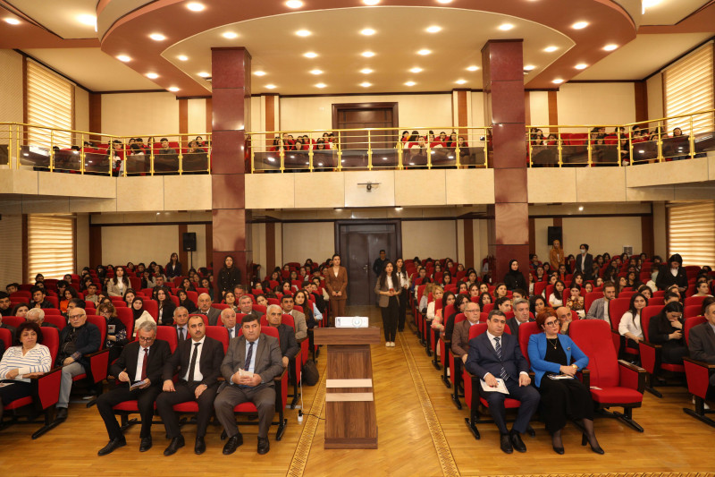 Fizika fakültəsində “Gələcəyin alimləri” tələbələrin elmi konfransı keçirilib