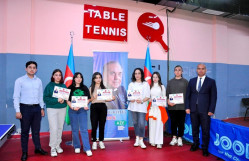 BDU tələbələri arasında "Heydər Əliyev ili" çərçivəsində stolüstü tennis turniri