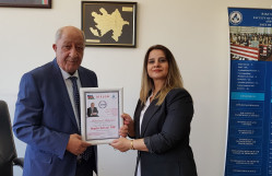  “HEYDƏR ZİRVƏSİ 100” medalı və diplomu