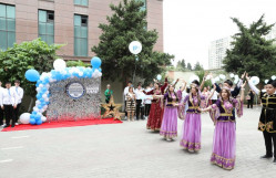 BDU-nun nəzdində “Gənc istedadlar” liseyində “Son zəng”