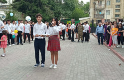 BDU-nun nəzdində “Gənc istedadlar” liseyində “Son zəng”