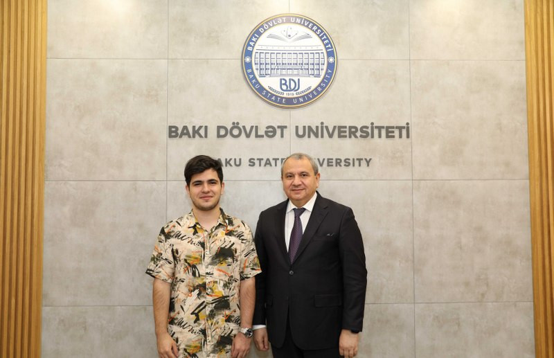 BDU rektoru “Gənc istedadlar” liseyinin məzunu, Sinqapur Milli Universitetində təhsil alan Nəriman Şirinli ilə görüşüb