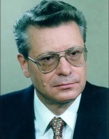 PETRU LUÇİNSKİ