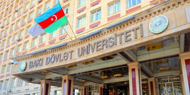 Politologiya və sosiologiya kafedrasında dissertasiya işinin müzakirəsi keçirilib