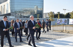 BDU kollektivi Zəfər parkını ziyarət edib