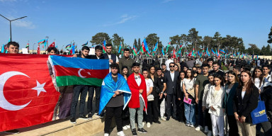 Kollektivimiz şəhidlərinin məzarını ziyarət edib