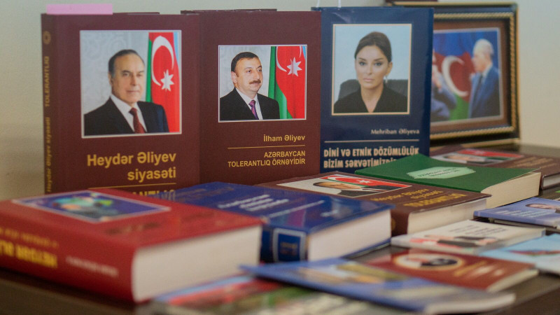 13 oktyabr 2023-cü il saat 12 də İslamşünaslıq Elmi Tədqiqat Mərkəzində “Heydər Əliyev Fondu milli-mənəvi dəyərlərimizin hamisidir” mövzusunda elmi seminar keçiriləcəkdir.