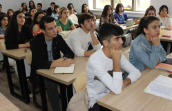 Tanınmış radiomenecer Azər Nəzərov BDU-nun Jurnalistika fakültəsinin tələbələrinə ustad dərsi keçib