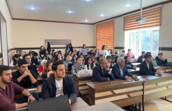 Analitik kimya kafedrasında elmi seminar keçirildi