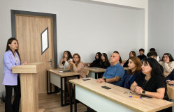 Analitik məqalələrlə auditoriyaya təsir etmə üsulları” mövzusunda elmi seminar