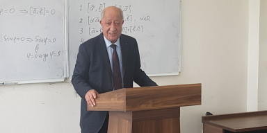 Bu gün Bakı Dövlət Universitetində ilk dərs günündən 104 il ötür.