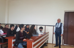 Bu gün Bakı Dövlət Universitetində ilk dərs günündən 104 il ötür.