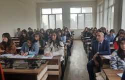 Bu gün Bakı Dövlət Universitetində ilk dərs günündən 104 il ötür.