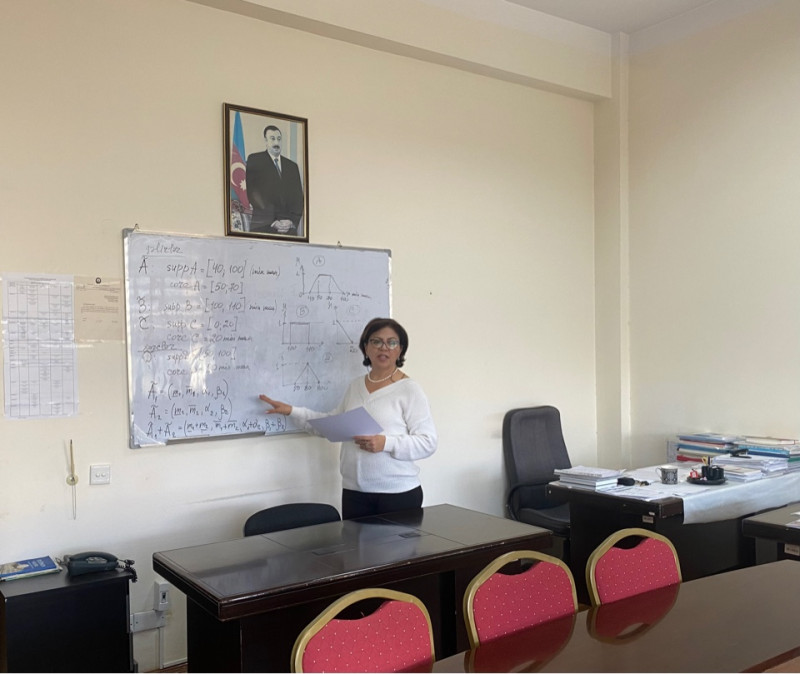 "İqtisadi kibernetika” kafedrasının növbəti seminarı kecirildi