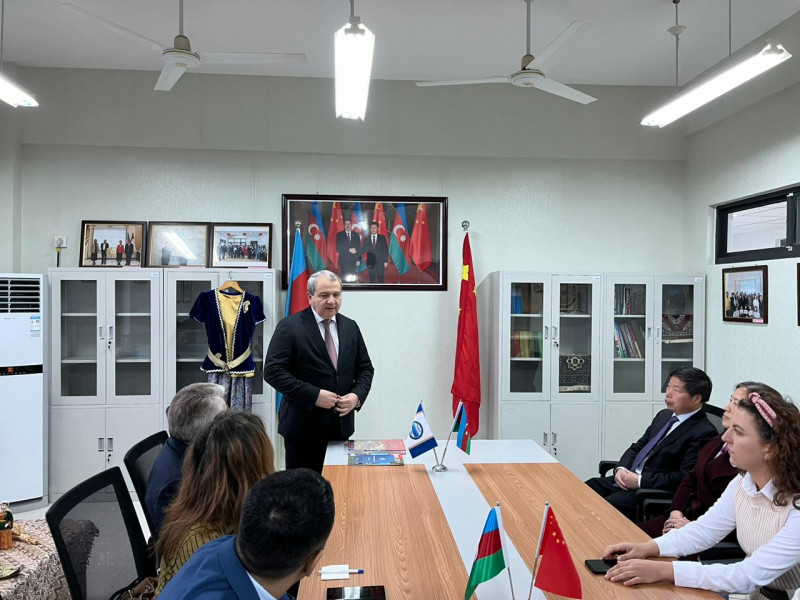 Çinin Anhui Universitetinin Azərbaycanşünaslıq Mərkəzində Ulu Öndər Heydər Əliyevin xatirəsi anılıb