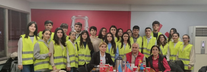 BDU tələbələri “Azərbaycan Coca-Cola Bottlers” şirkətinin zavodunda