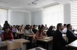 “Azərbaycanda audiovizual medianın tənzimlənməsi” mövzusunda mühazirə oxunub