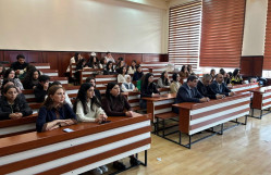 Fizika fakültəsi Tələbə Elmi Cəmiyyətinin elmi seminarı keçirilib