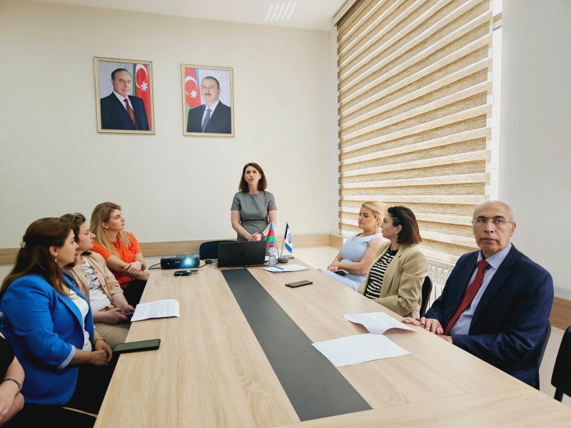 "Avtomatlaşdırmanın və süni intellektin ictimaiyyətlə əlaqələr işinin təşkilinə təsiri" mövzusunda elmi seminar