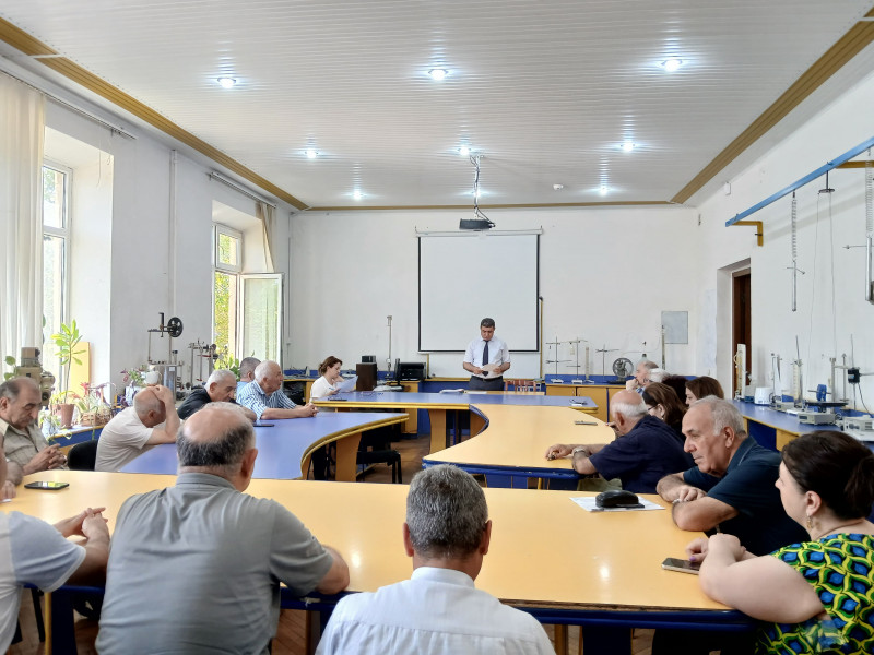 Fizika fakültəsi Elmi Şurasının növbəti iclası keçirilib