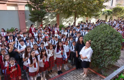 BDU-nun nəzdində “Gənc istedadlar” liseyində, İqtisadiyyat və Humanitar Kollecdə və Qazax filialında Bilik Günü