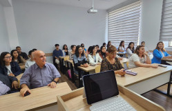 “ABŞ və Azərbaycanda jurnalistika təhsili” mövzusunda elmi seminar