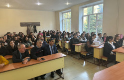 Fizika fakültəsi Tələbə Elmi Cəmiyyətinin elmi seminarı keçirilib