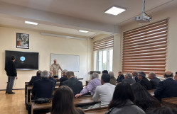 Türkiyəli professor BDU-da elm seminar keçirib