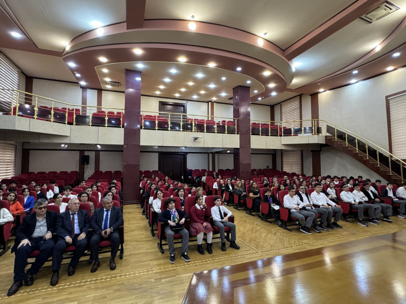 Təhsil İnstitutunun direktor müavini Fuad Qarayev BDU-nun nəzdində “Gənc istedadlar” liseyinin müəllim və şagirdləri ilə görüşüb