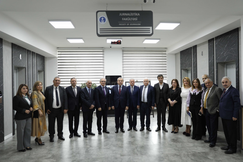 BDU-da “Xalq qəzeti”nin “Debat otağı” açılıb