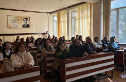 “Mövlana Cəlaləddin Rumi” mövzusunda tələbə elmi seminarı