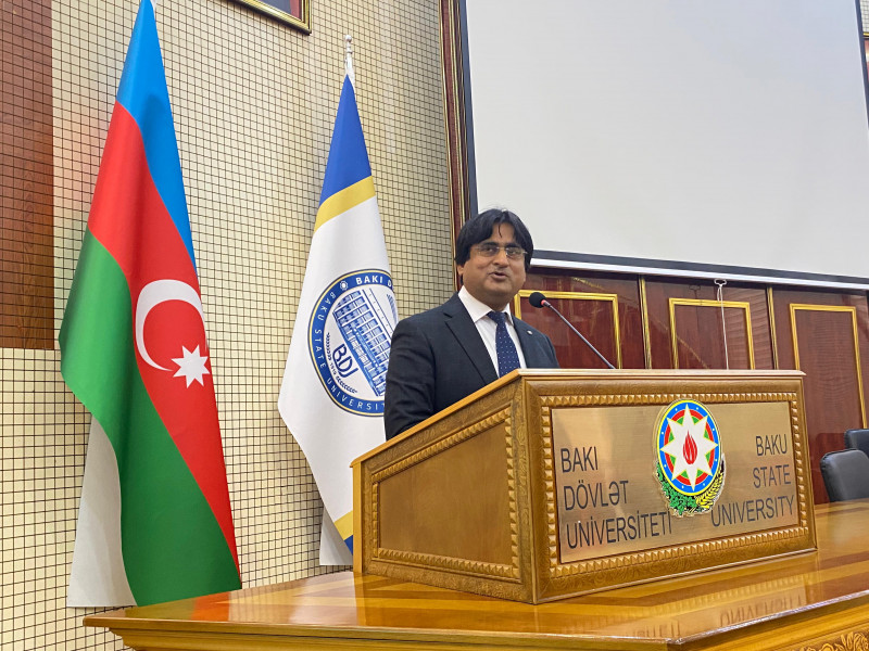 Quaid Azam Universitetinin professoru BDU-da ustad dərsi keçib