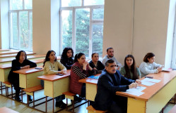 Bərk cisimlər fizikası kafedrasının elmi seminarı keçirilib