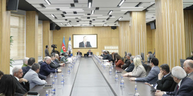 BDU-da akademik Şahin Mustafayevin “Təbriz livasının müfəssəl dəftəri” kitabının təqdimatı