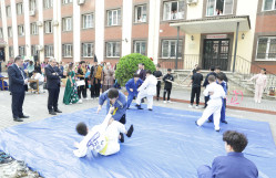 BDU-nun nəzdində “Gənc istedadlar” liseyində Novruz şənliyi