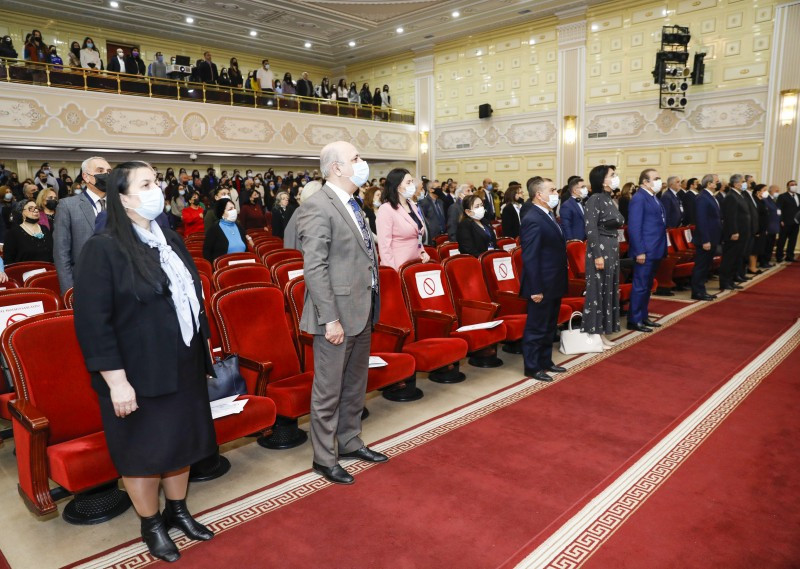 BDU-da “Böyük Azərbaycan şairi Nizami Gəncəvi və Şərq-Qərb ədəbi-mədəni irsi” mövzusunda Beynəlxalq elmi konfrans başlayıb